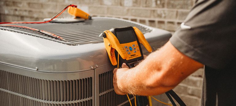 How to Become an HVAC Technician – A Step-By-Step Guide